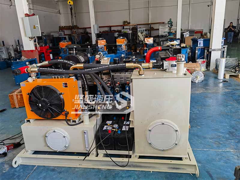 �����Ď�����Һ��ϵ�y(t��ng)�S��_��ʢҺ���Ď�ϵ�y(t��ng)�O(sh��)Ӌ